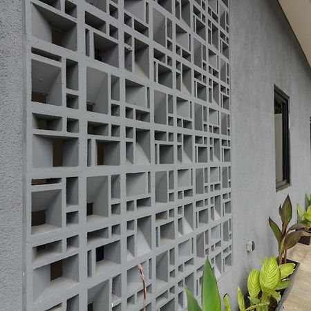 Reddoorz Near Puri Indah Mall 자카르타 외부 사진